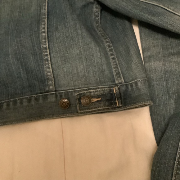 Old Navy maternity Jean jacket - Picture 5 of 5